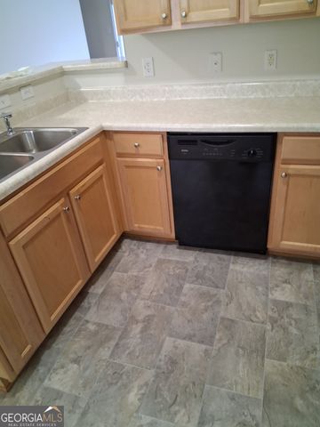 6208 Ellenwood Drive, Rex, GA 30273