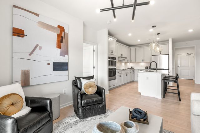 30 Coppersmith Way 411, Canton, MA 02021