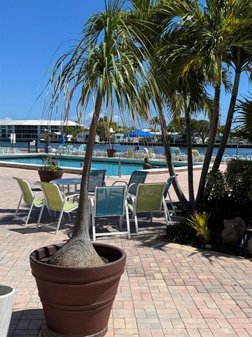 2010 S Federal Highway I 405, Boynton Beach, FL 33435