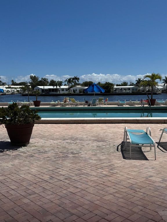 2010 S Federal Highway I 405, Boynton Beach, FL 33435