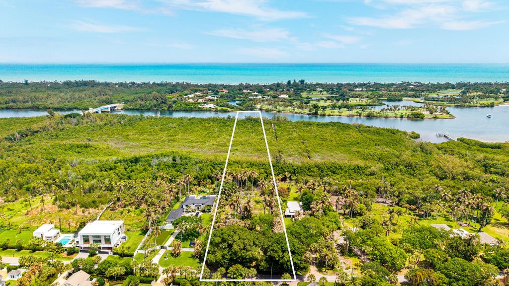 11765 SE Laurel Lane, Hobe Sound, FL 33455