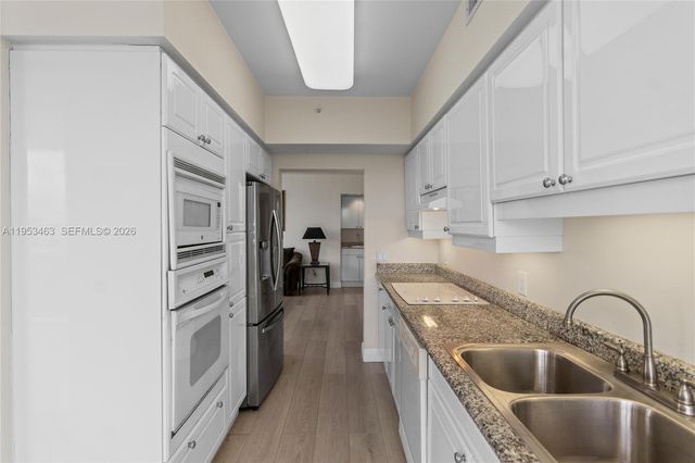 4775 Collins Ave 507, Miami Beach, FL 33140