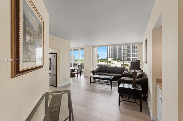 4775 Collins Ave 507, Miami Beach, FL 33140