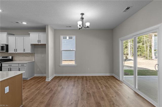 207 Noble CT, Suffolk, VA 23435