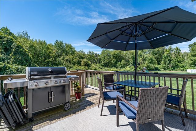 59 Camden Lane, Cranston, RI 02921