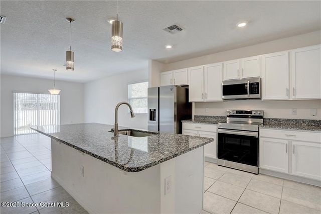 406 Easy Street, Sebastian, FL 32958