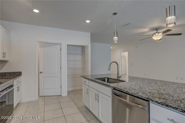 406 Easy Street, Sebastian, FL 32958