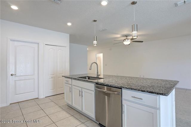 406 Easy Street, Sebastian, FL 32958