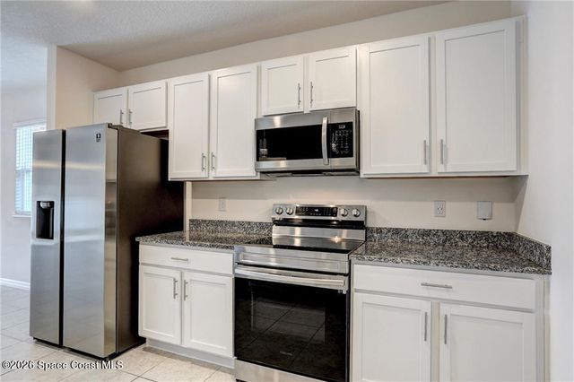 406 Easy Street, Sebastian, FL 32958