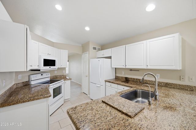 700 E GARY Drive, Chandler, AZ 85225