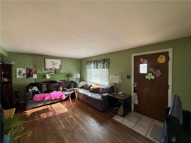 1948 Elmbrook Ln, Scott Twp, PA 15243