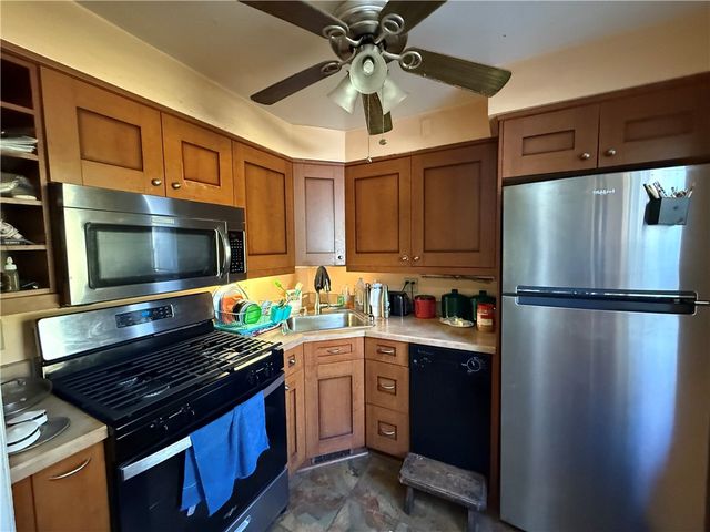 1948 Elmbrook Ln, Scott Twp, PA 15243