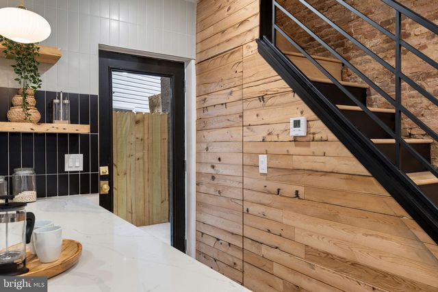 1613 N LAWRENCE ST, Philadelphia, PA 19122