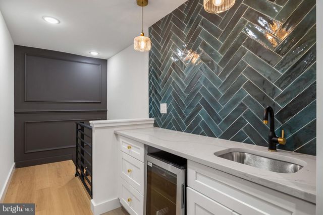 1613 N LAWRENCE ST, Philadelphia, PA 19122