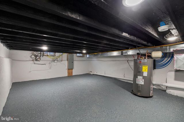 1613 N LAWRENCE ST, Philadelphia, PA 19122