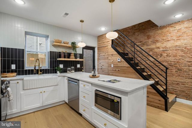 1613 N LAWRENCE ST, Philadelphia, PA 19122