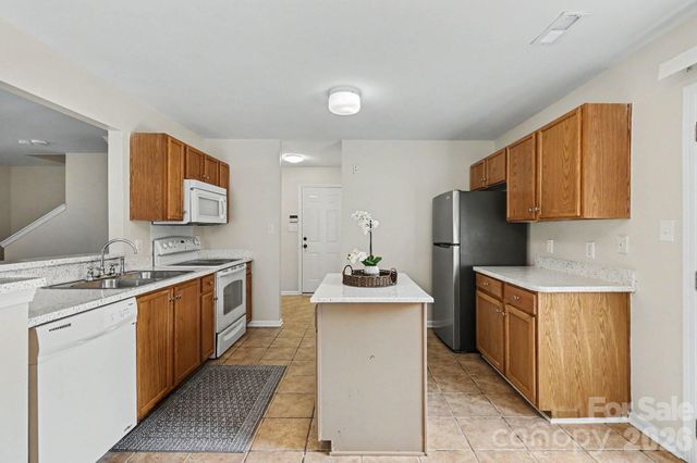 6325 Linda Vista Lane, Charlotte, NC 28216