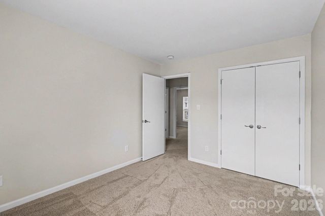 6325 Linda Vista Lane, Charlotte, NC 28216