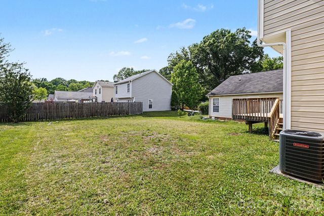 6325 Linda Vista Lane, Charlotte, NC 28216