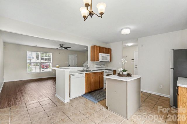 6325 Linda Vista Lane, Charlotte, NC 28216
