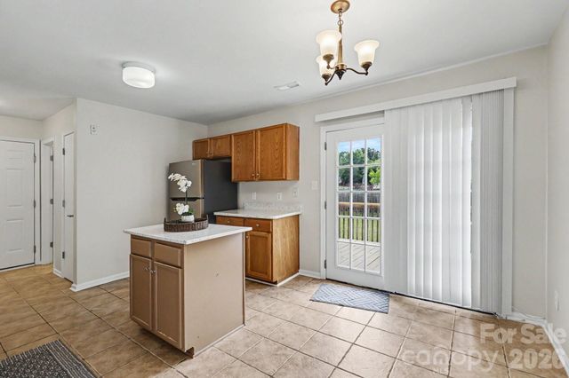 6325 Linda Vista Lane, Charlotte, NC 28216