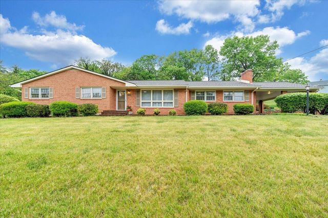 5105 Medmont CIR, Roanoke, VA 24018