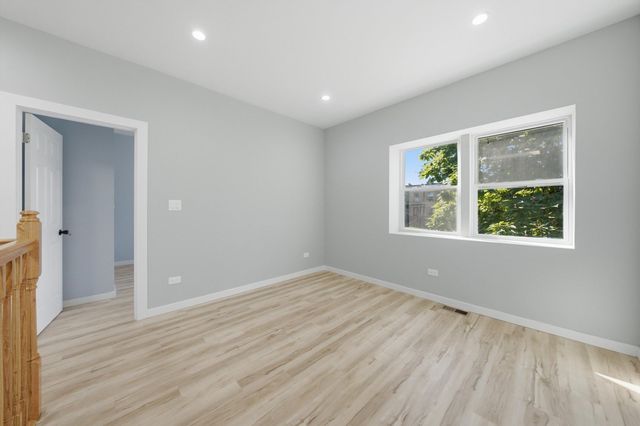 4642 W Monroe Street, Chicago, IL 60644