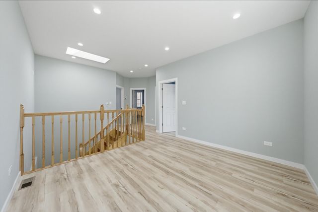4642 W Monroe Street, Chicago, IL 60644