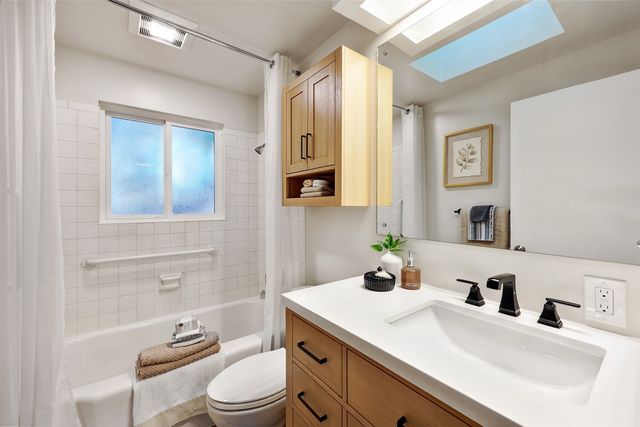 13315 31st Avenue NE, Seattle, WA 98125