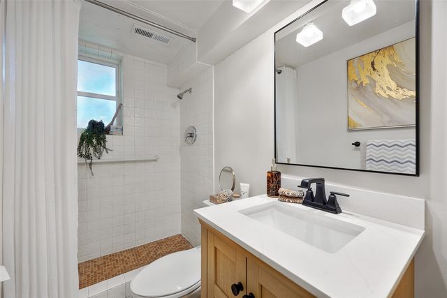 13315 31st Avenue NE, Seattle, WA 98125