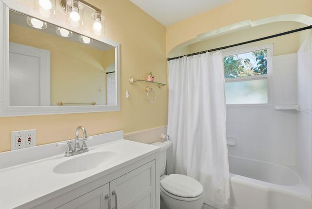 2521 W Walton Ave, Spokane, WA 99205