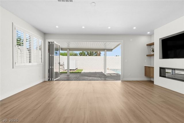 1762 Clearwater Canyon Drive, Henderson, NV 89012