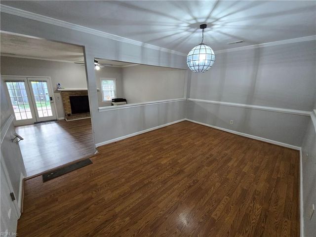 166 Majestic CIR, Virginia Beach, VA 23452