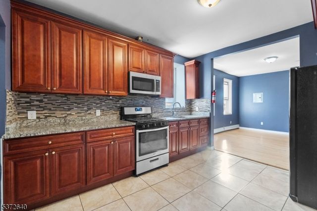 30 Grace St, Irvington Twp., NJ 07111