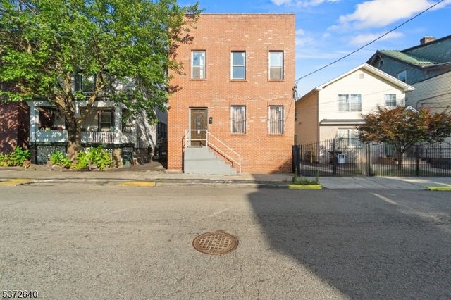 30 Grace St, Irvington Twp., NJ 07111