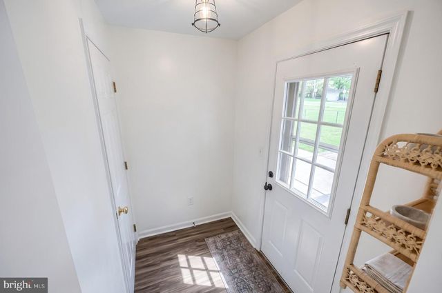 17 N 3RD ST, Mount Wolf, PA 17347