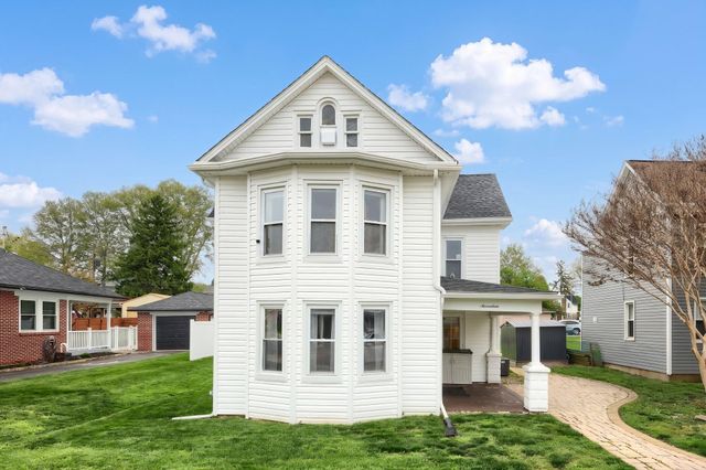 17 N 3RD ST, Mount Wolf, PA 17347