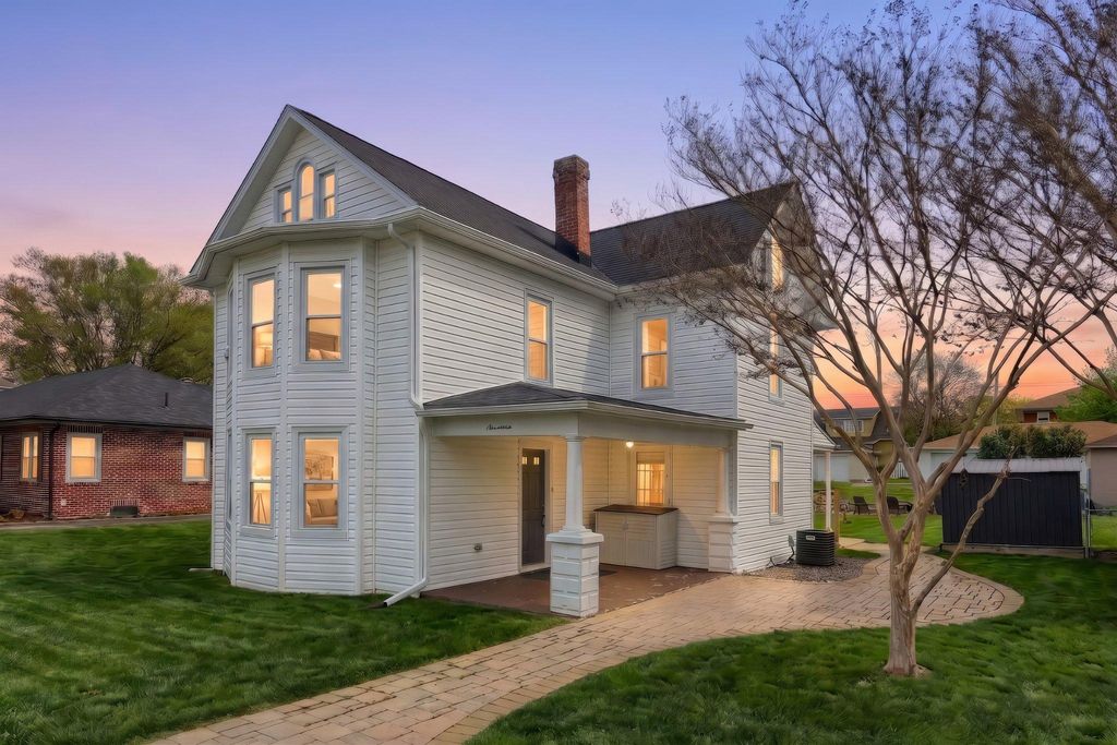 17 N 3RD ST, Mount Wolf, PA 17347