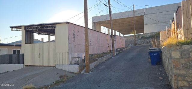 1911 Grandview Avenue, El Paso, TX 79902