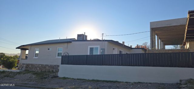 1911 Grandview Avenue, El Paso, TX 79902