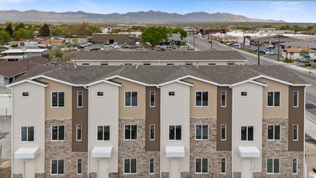 7213 S RAMANEE DR, Midvale, UT 84047