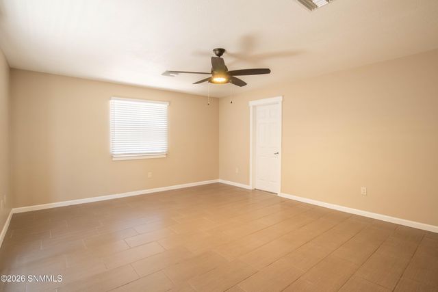 5129 N Valley Drive, Las Cruces, NM 88007