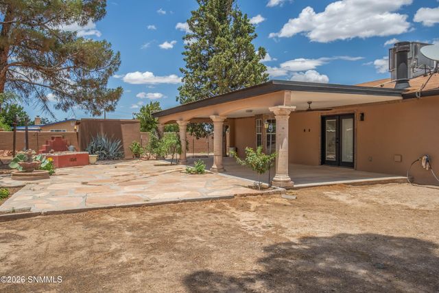 5129 N Valley Drive, Las Cruces, NM 88007