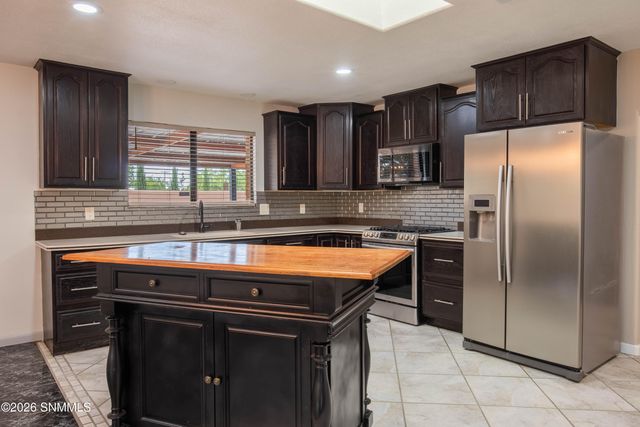 5129 N Valley Drive, Las Cruces, NM 88007