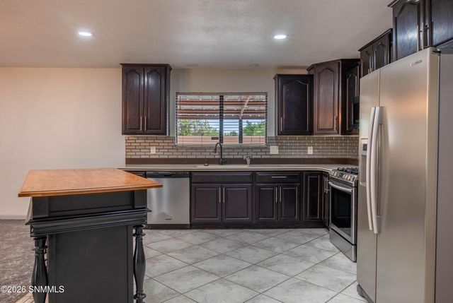 5129 N Valley Drive, Las Cruces, NM 88007