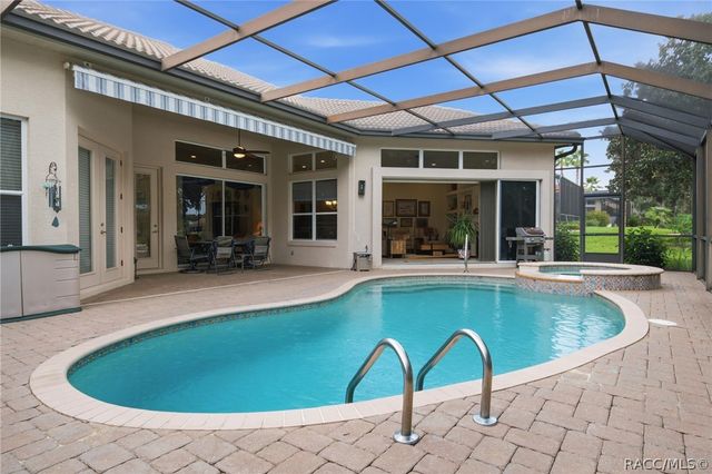 1041 W Beagle Run Loop, Hernando, FL 34442