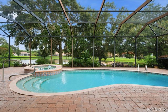 1041 W Beagle Run Loop, Hernando, FL 34442
