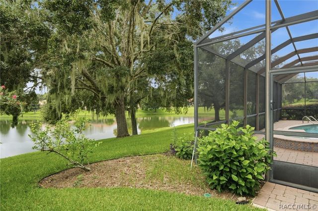 1041 W Beagle Run Loop, Hernando, FL 34442