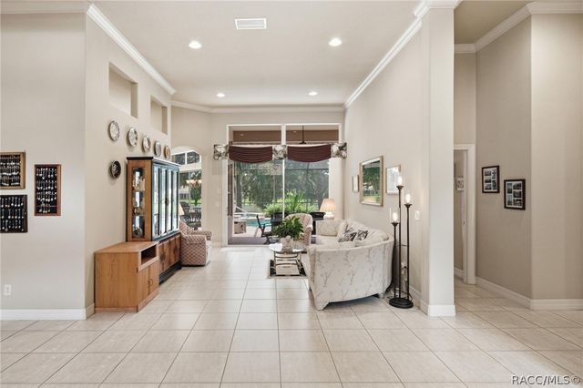 1041 W Beagle Run Loop, Hernando, FL 34442