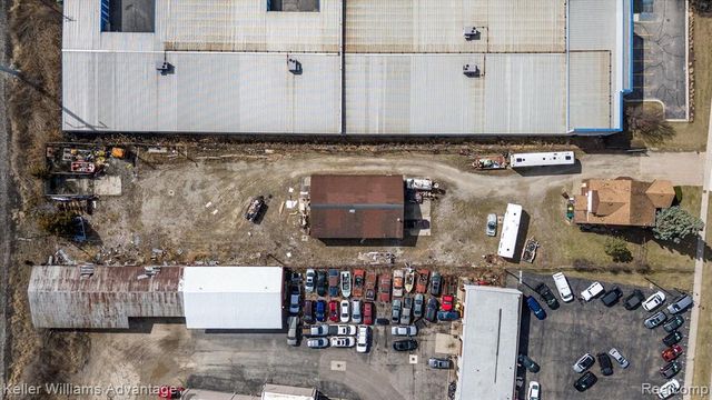 34233 Michigan Avenue, Wayne, MI 48184